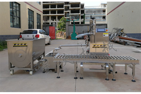 星火廠房全自動調(diào)味品定量灌裝機