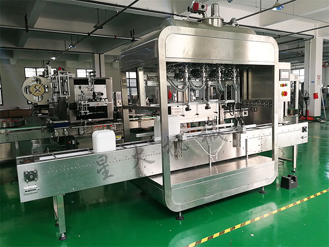 液體自動(dòng)稱重灌裝機(jī)