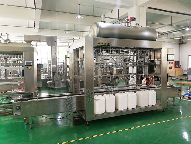 液體自動(dòng)稱重灌裝機(jī)