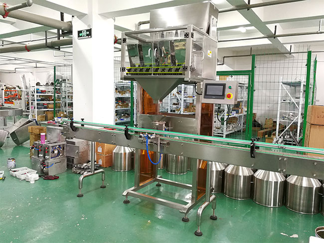 顆粒定量灌裝機(jī)設(shè)備車間展示
