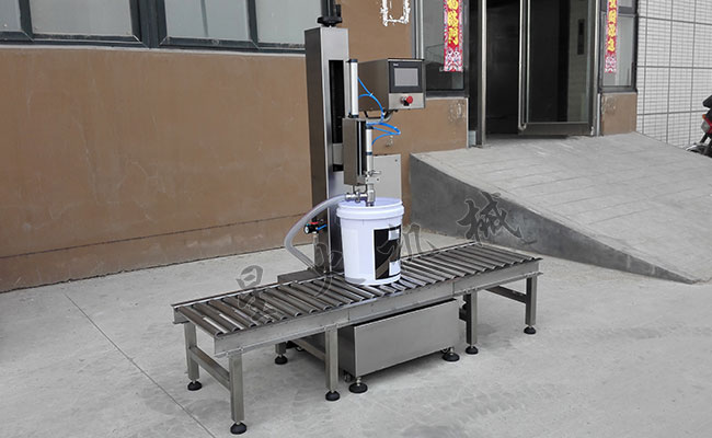 調(diào)和油電子稱重灌裝機廠房實拍圖