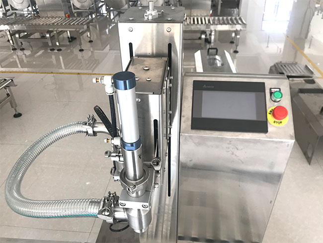 星火大桶醬類稱重灌裝機(jī)實(shí)拍