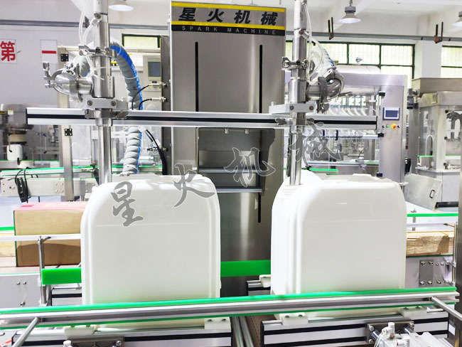 全自動(dòng)25L化工桶稱重灌裝機(jī)